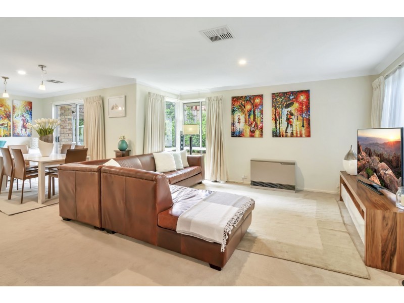 57 Carnarvon Drive, Frenchs Forest NSW 2086