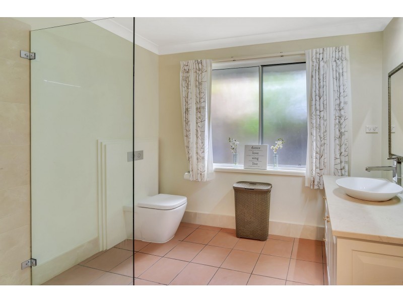 57 Carnarvon Drive, Frenchs Forest NSW 2086