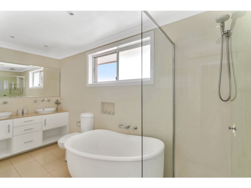 99 Sir Thomas Mitchell Drive, Davidson NSW 2085