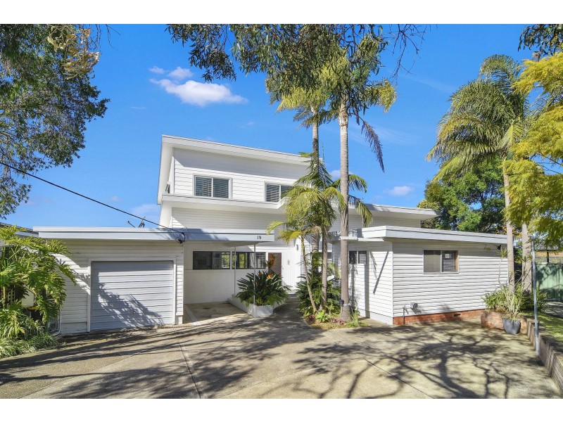 19 Landscape Avenue, Forestville NSW 2087