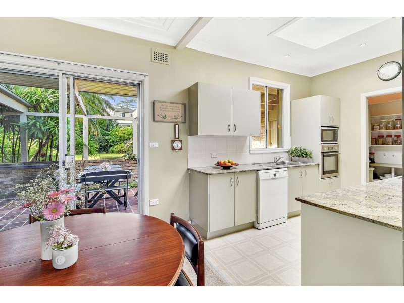 12 Rounce Avenue, Forestville NSW 2087