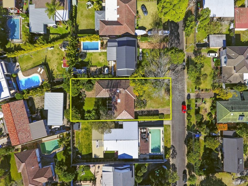 12 Rounce Avenue, Forestville NSW 2087