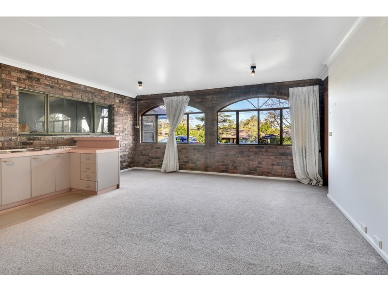 2a Cannons Parade, Forestville NSW 2087