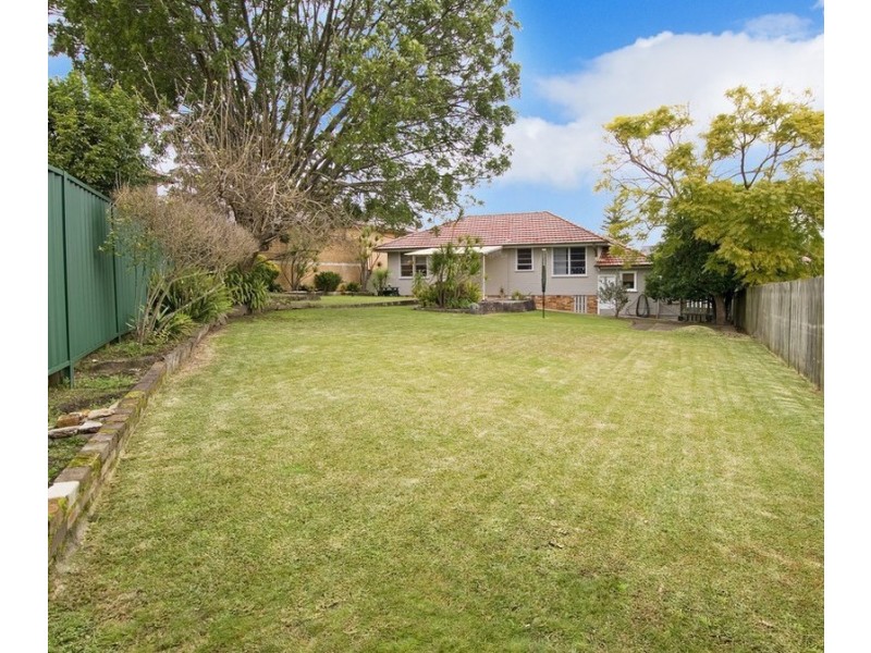 16 Cannons Parade, Forestville NSW 2087
