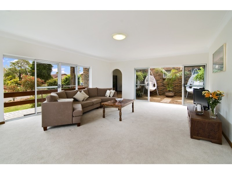 12 Alt Crescent, Davidson NSW 2085