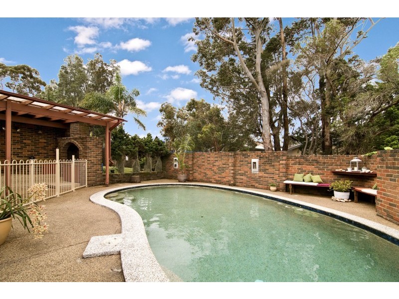 12 Alt Crescent, Davidson NSW 2085