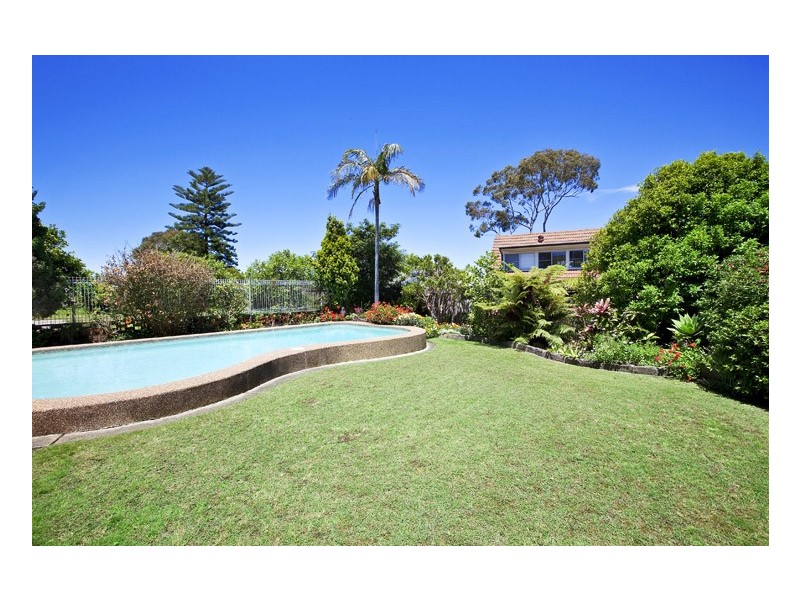 17 Rathowen Parade, Killarney Heights NSW 2087