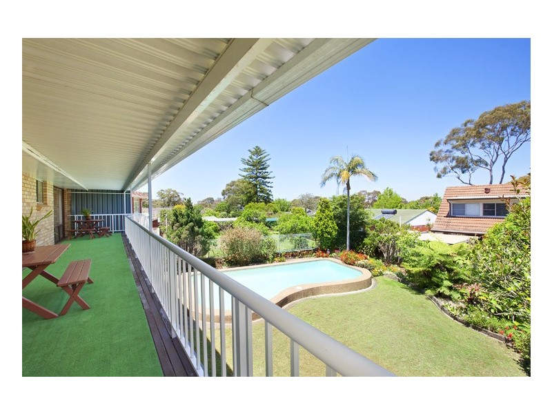 17 Rathowen Parade, Killarney Heights NSW 2087