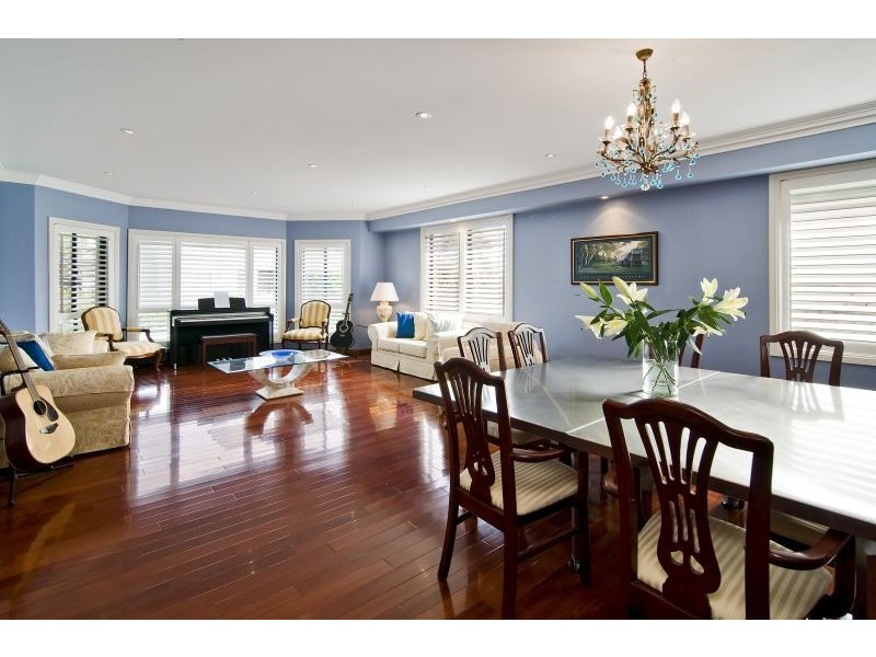 12 Valley View Road, Frenchs Forest NSW 2086