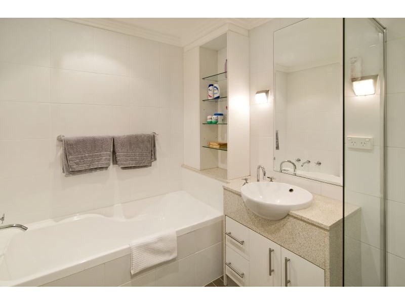 2/691-695 Warringah Road, Forestville NSW 2087