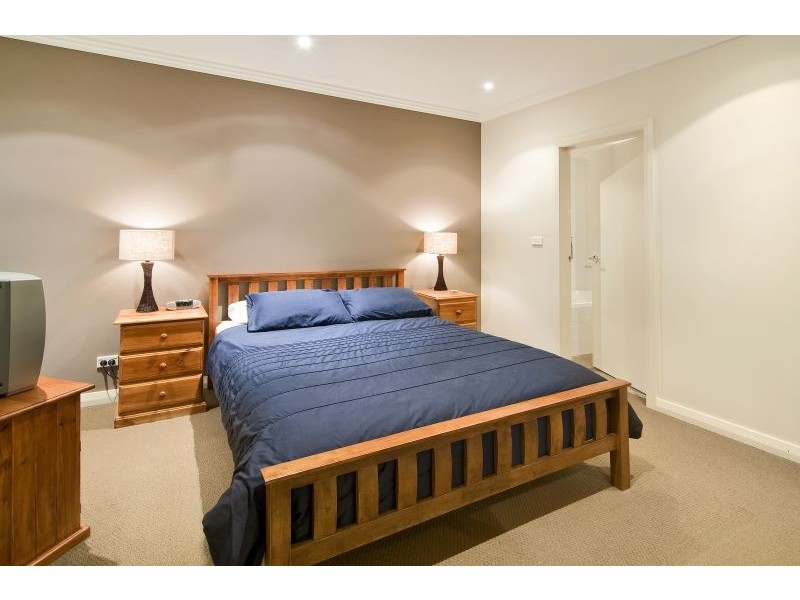 2/691-695 Warringah Road, Forestville NSW 2087