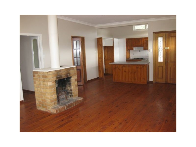 819 Warringah Road, Forestville NSW 2087