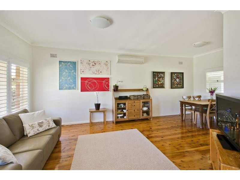 10 Epacris Avenue, Forestville NSW 2087