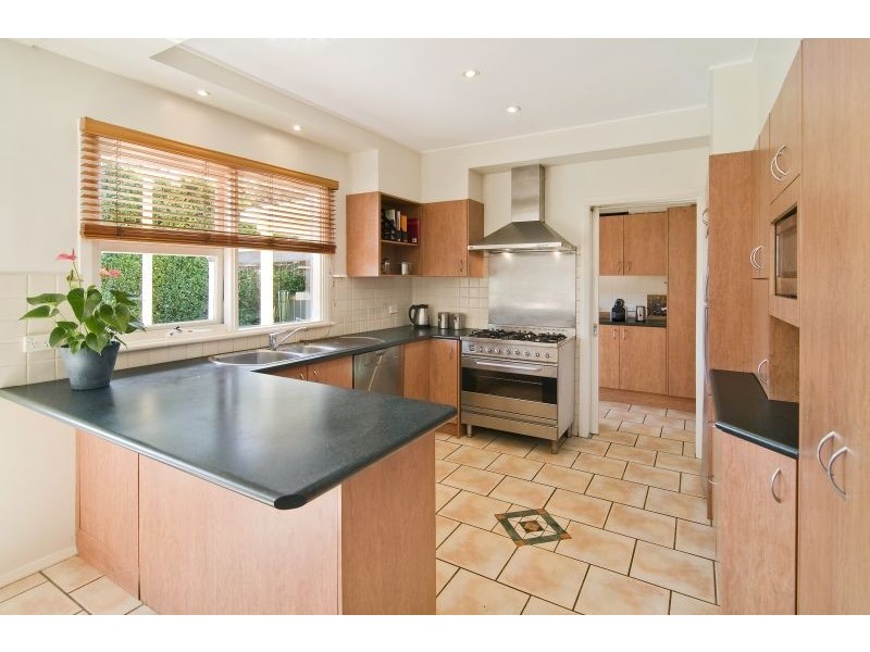 562 Warringah Road, Forestville NSW 2087