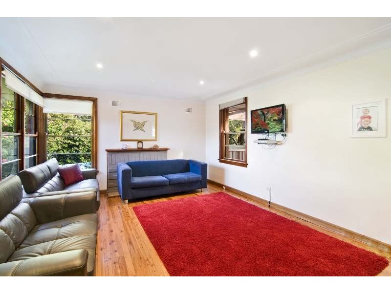 10 Willunga Crescent, Forestville NSW 2087