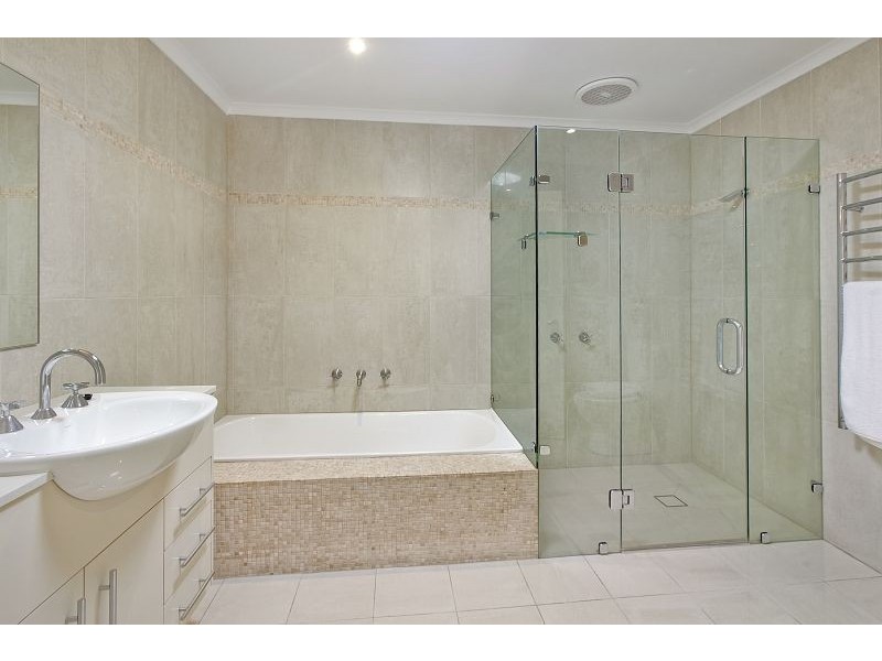 12 Tullamore Avenue, Killarney Heights NSW 2087