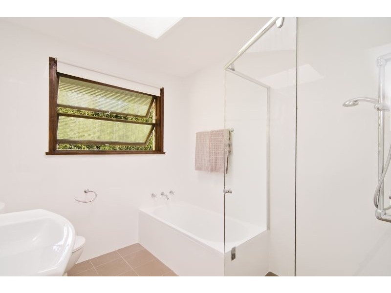 18 Londonderry Drive, Killarney Heights NSW 2087