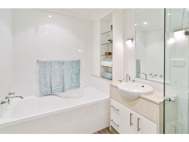 2/691-695 Warringah Road, Forestville NSW 2087