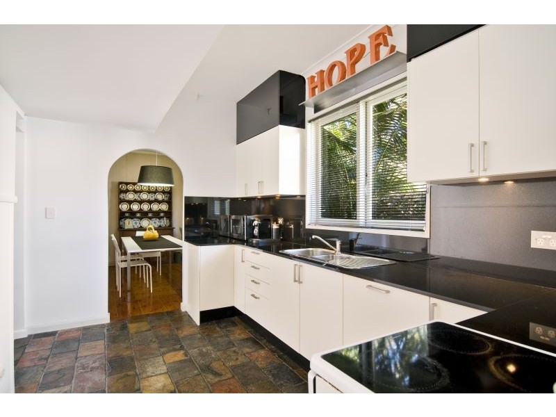 739 Warringah Rd, Forestville NSW 2087