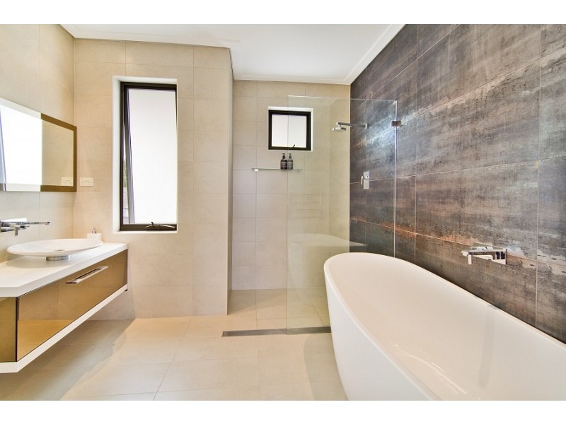 26 Cannons Parade, Forestville NSW 2087