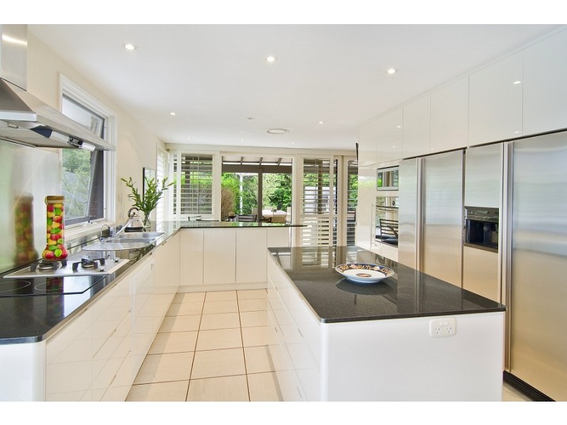 2 Roscommon Crescent, Killarney Heights NSW 2087