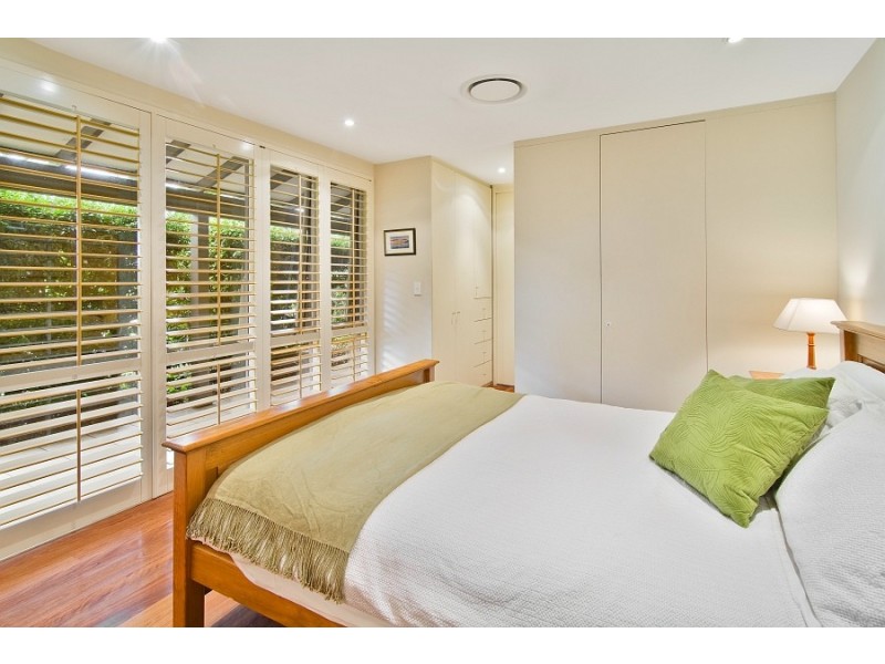 2 Roscommon Crescent, Killarney Heights NSW 2087