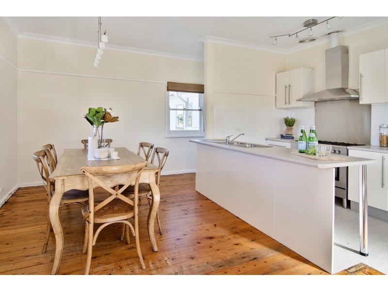 24 Woodlands Road, Forestville NSW 2087