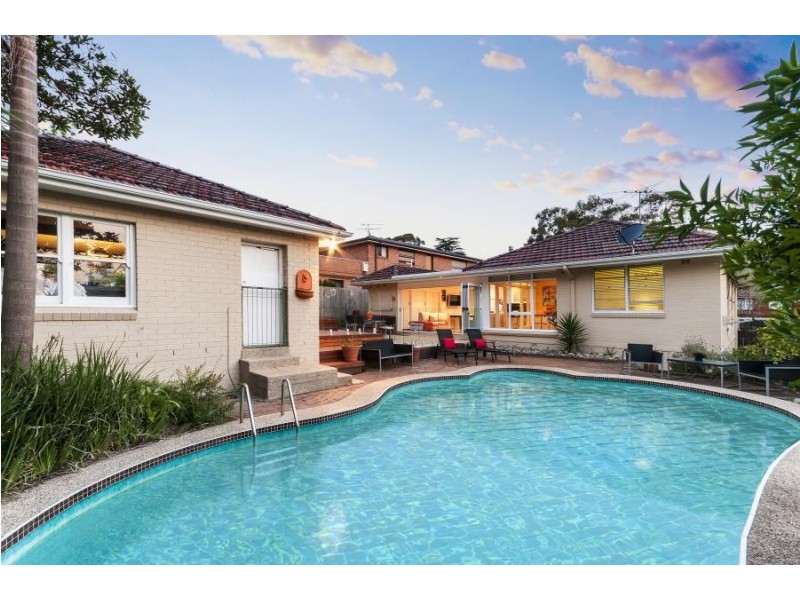 4 Deakin Street, Forestville NSW 2087