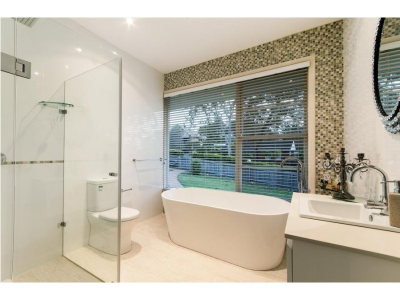 4 Deakin Street, Forestville NSW 2087