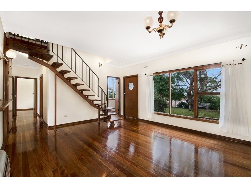 1 Davidson Avenue, Forestville NSW 2087