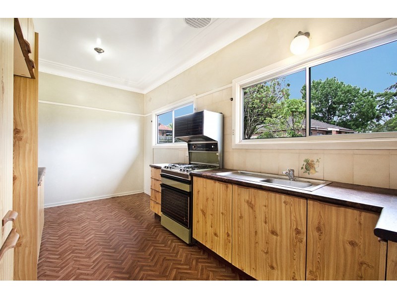 1 Davidson Avenue, Forestville NSW 2087