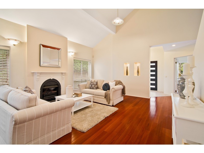 6 Carnarvon Drive, Frenchs Forest NSW 2086