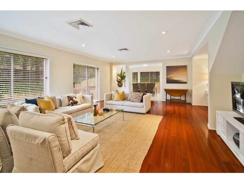 6 Carnarvon Drive, Frenchs Forest NSW 2086