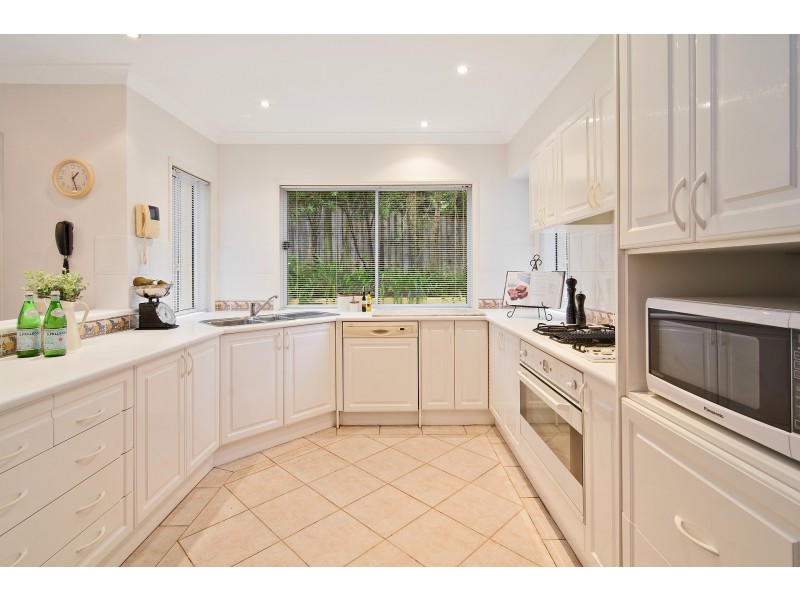 6 Carnarvon Drive, Frenchs Forest NSW 2086