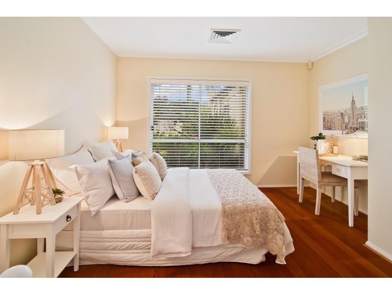 6 Carnarvon Drive, Frenchs Forest NSW 2086