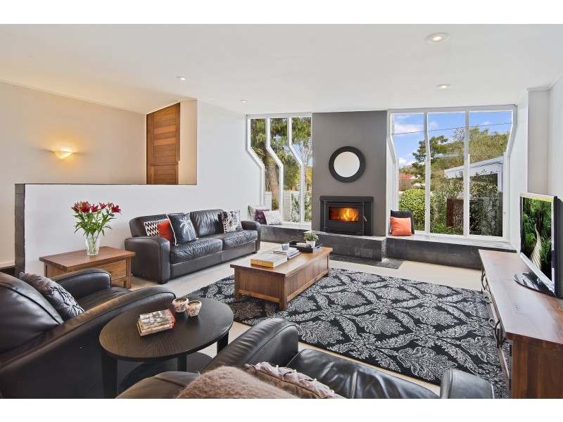 6 Angel Place, Forestville NSW 2087