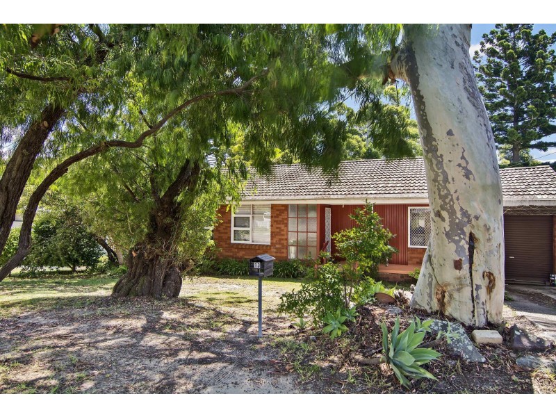 13 Bentley Avenue, Forestville NSW 2087