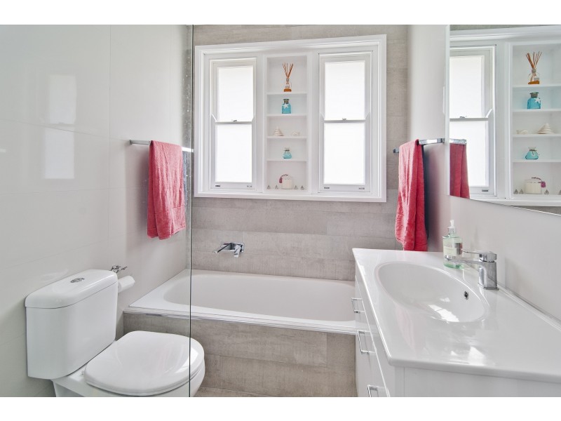 17 Walkom Avenue, Forestville NSW 2087