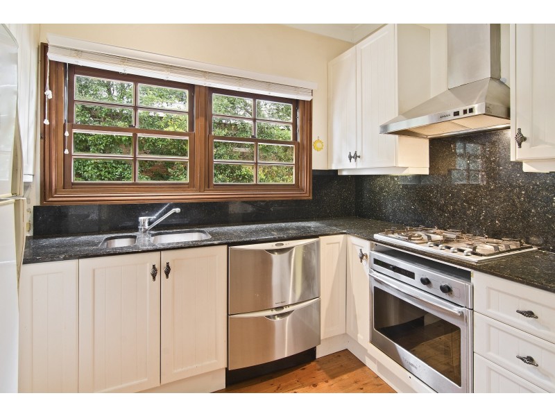 6 Violet Avenue, Forestville NSW 2087