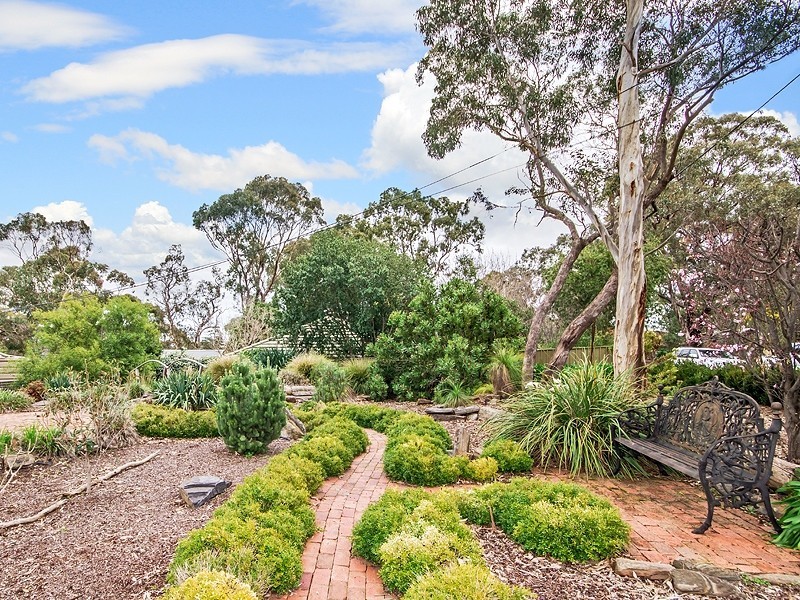 27 Parham Road, Eden Hills SA 5050