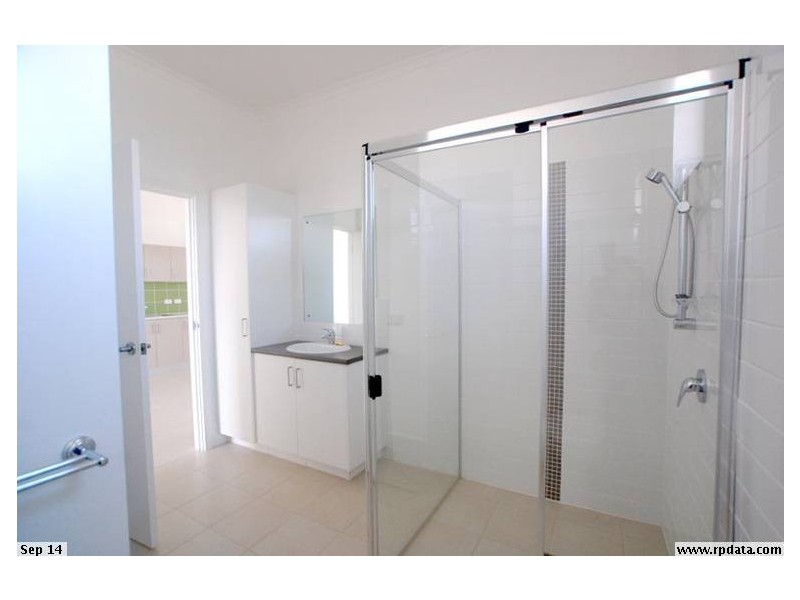 8/2 Grey Box Avenue, Noarlunga Centre SA 5168