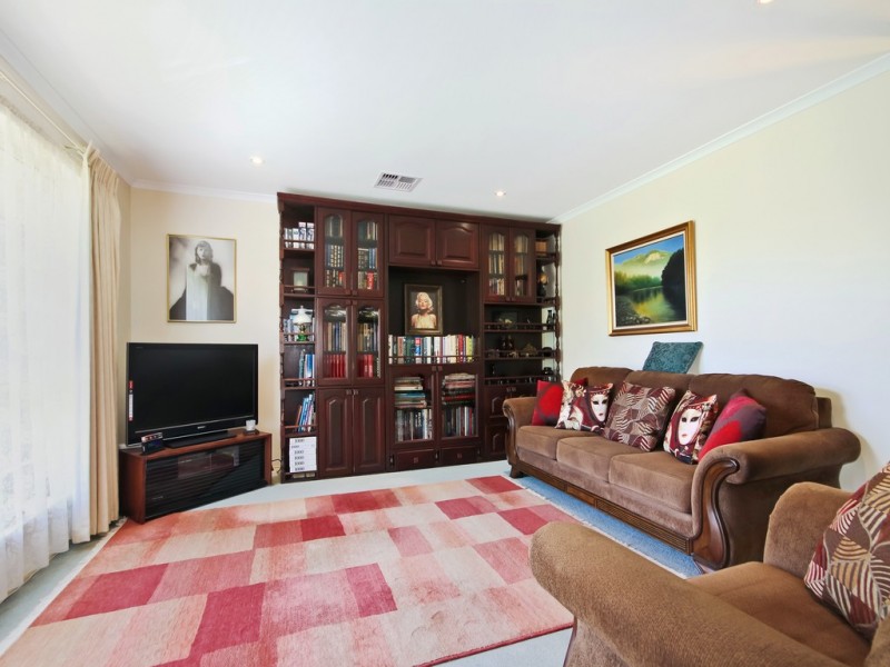 68 Sandalwood Crescent, Flagstaff Hill SA 5159