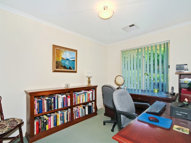 68 Sandalwood Crescent, Flagstaff Hill SA 5159