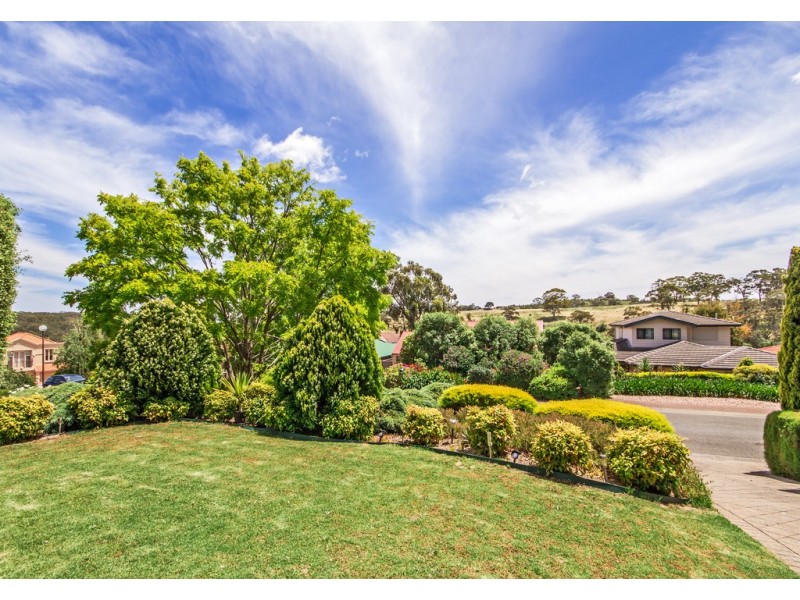 68 Sandalwood Crescent, Flagstaff Hill SA 5159