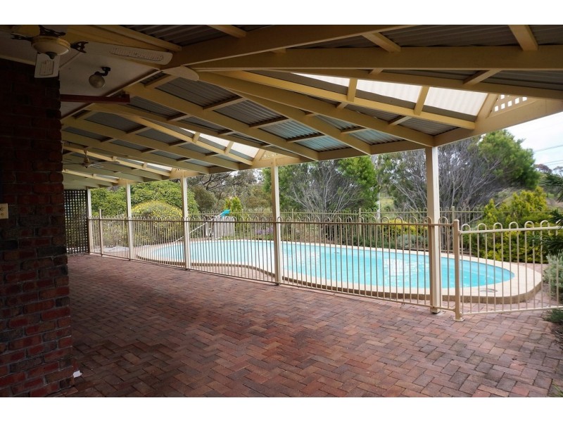 27 Broadmeadow Drive, Flagstaff Hill SA 5159