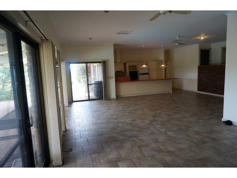 27 Broadmeadow Drive, Flagstaff Hill SA 5159