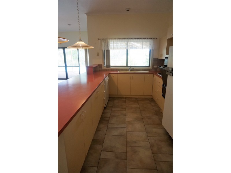 27 Broadmeadow Drive, Flagstaff Hill SA 5159
