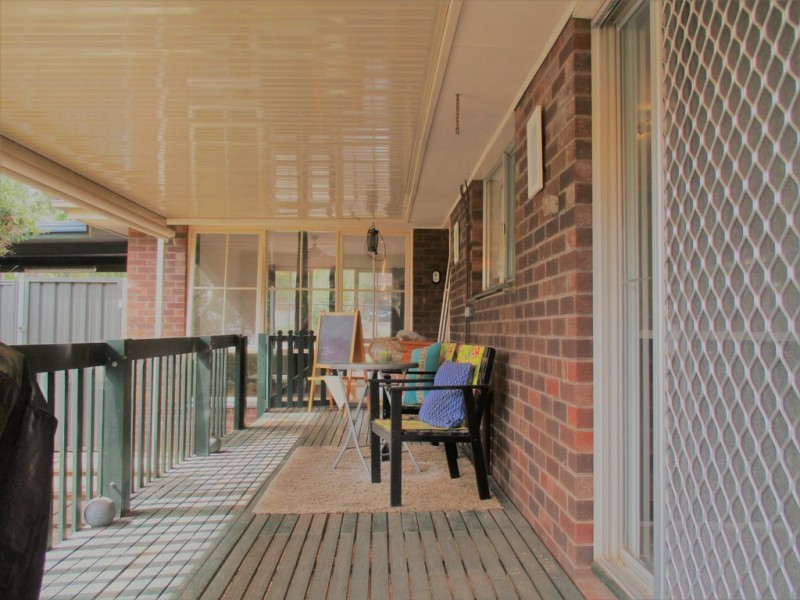 20 Oakdene Crescent, Coromandel Valley SA 5051