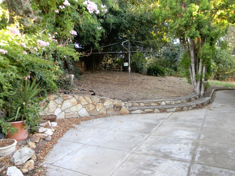 32 Ridgehaven Drive, Bellevue Heights SA 5050