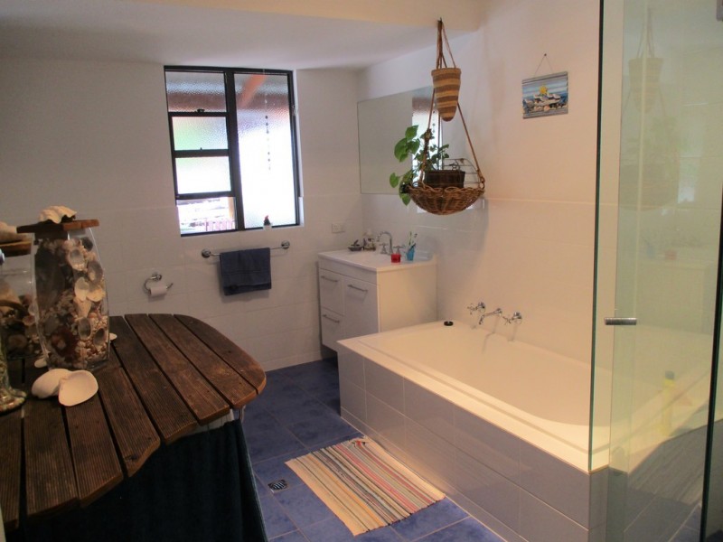 7 Mountain Road, Eden Hills SA 5050